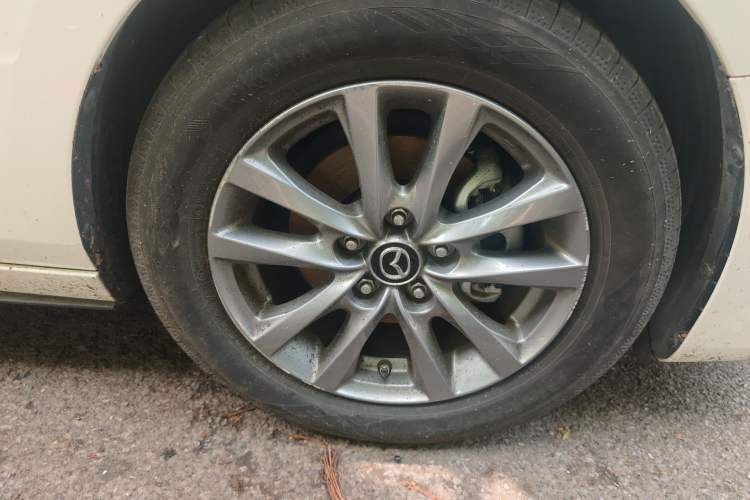 Used Mazda 3 Axela 2022 2.0L Automatic Zhiqing Edition Right Front Wheel Hub