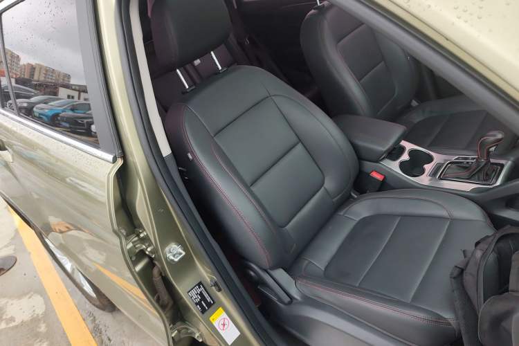 Used Changan CS75 2016 1.8T Automatic Elite Model China V Standard
