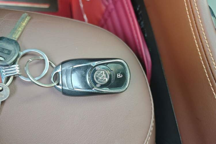 Used Buick Envision 2016 20T Two-Wheel-Drive Elite Model
