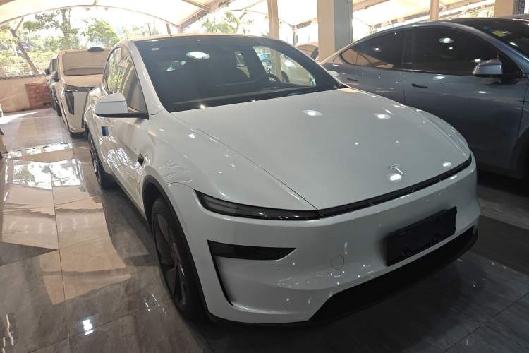 Used Tesla Model Y 2026 Rear-Drive Model