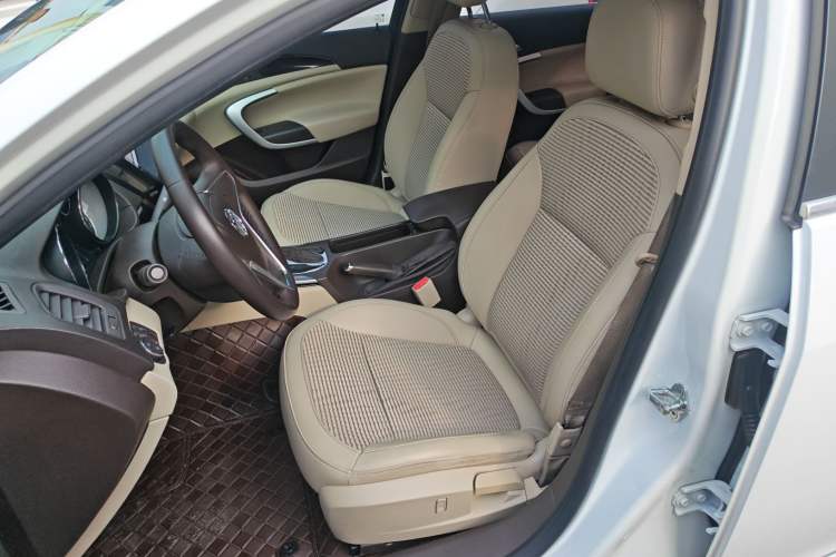 Used Buick Regal 2015 2.0L Leading Fashion Edition