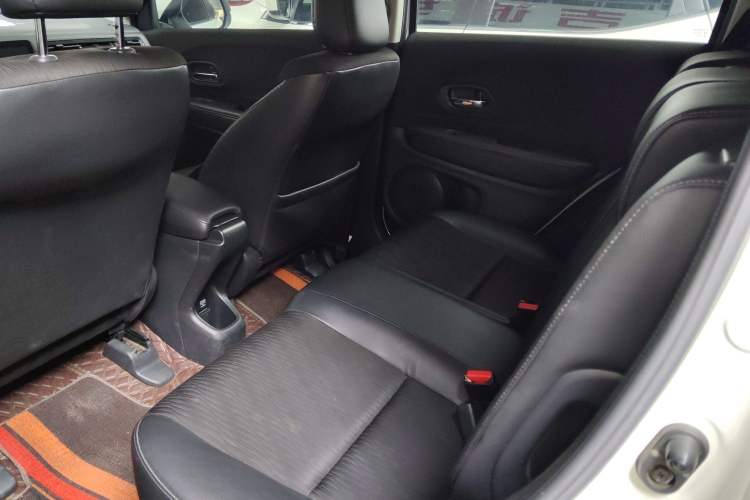 Used Honda Vezel 2020 1.5L CVT Pioneer Edition
