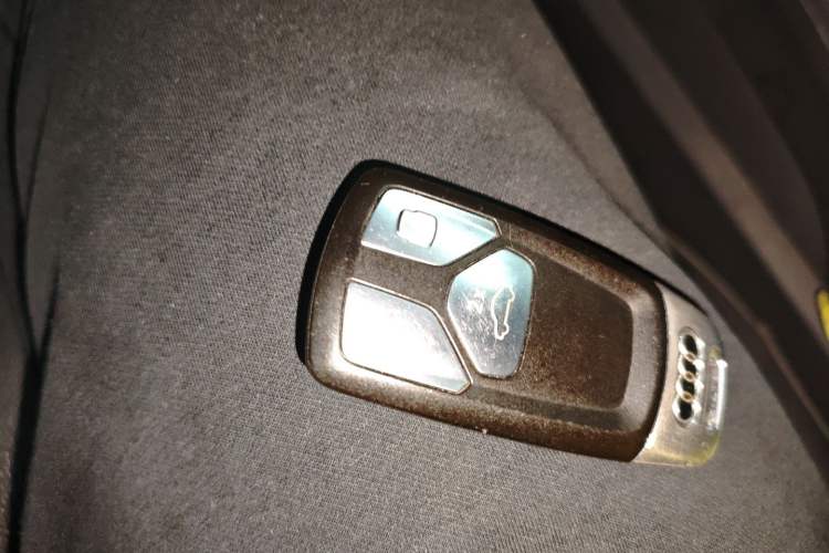 Used Audi A4L 2019 40 TFSI Fashion Edition China VI Emission Standard