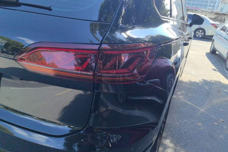 Used Volkswagen Touareg 2022 3.0 TSI Luxury Edition Black Diamond Sport Package