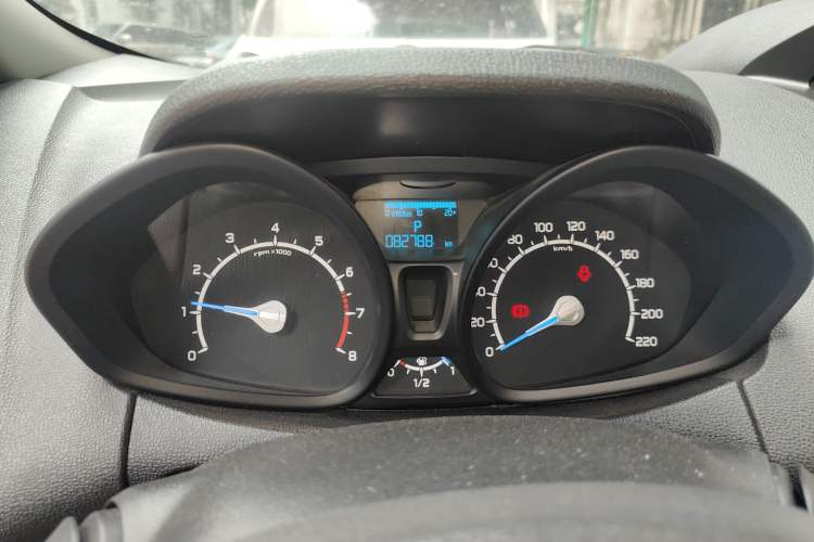 Used Ford EcoSport 2013 1.5L Automatic Fashion Model