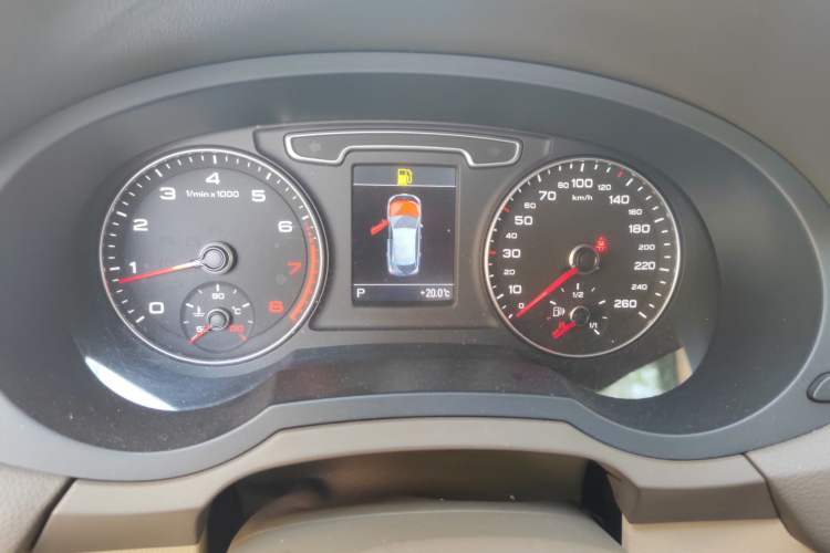 Used Audi Q3 2013 40 TFSI quattro Luxury Model
