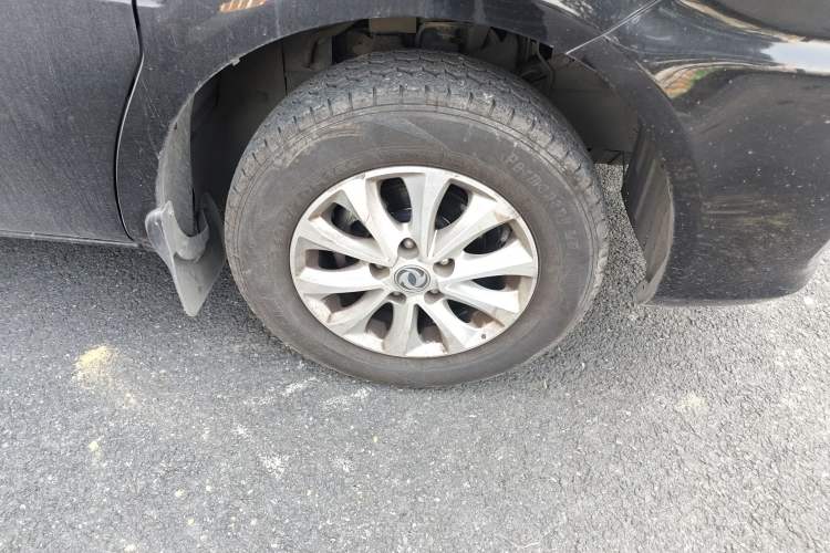 Used FORTHING Lingzhi 2019 M5L 1.6L 7-Seater Luxury Model China VI Standard Right Front Wheel Hub