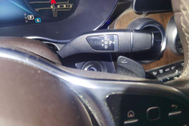 Used Mercedes-Benz GLC 2020 GLC 300 L 4MATIC Luxury Model Gear Lever