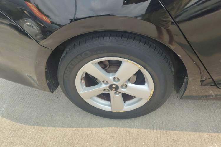 Used Kia K5 2015 2.0L Automatic GL Right Rear Wheel Hub