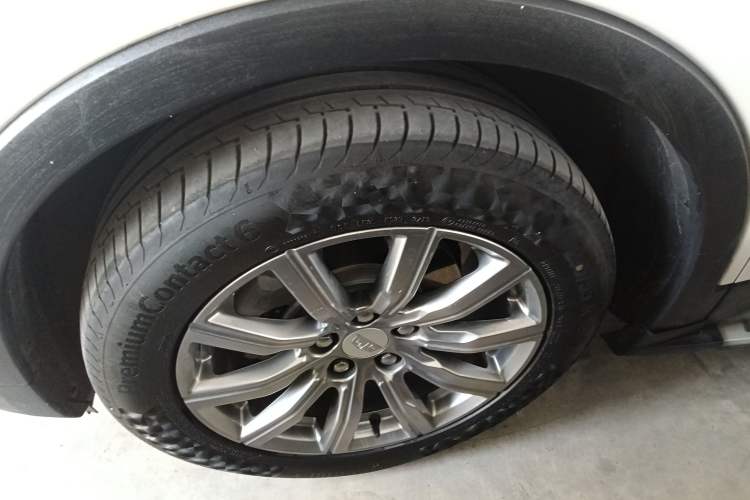 Used Cadillac XT4 2020 28T Two-Wheel-Drive Leading Version
