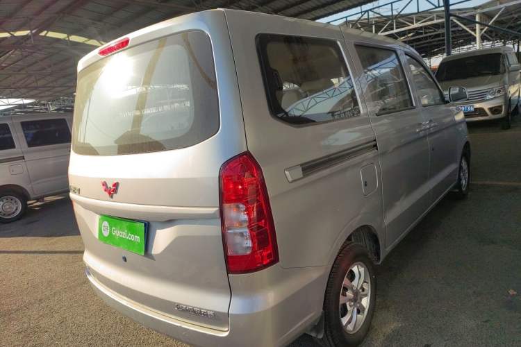 Used Wuling Hongguang V 2022 1.5L Enjoy Edition Electric-Powered LAR
