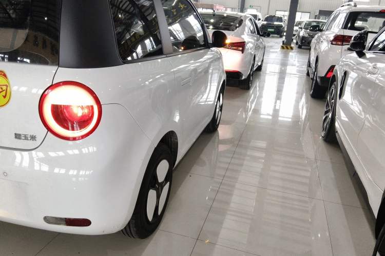 Used CHANGAN NEVO Lumin 2023 301km Honey Dew Edition