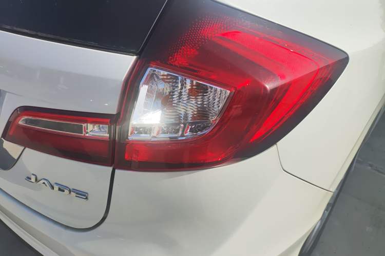 Used Honda Jade 2016 1.8L Automatic Comfort Elite Version 5 Seats
