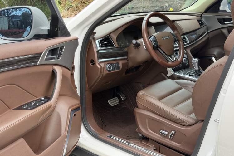 Used Haval H7 2017 Blue Label H7L 2.0T Automatic Prestige Model
