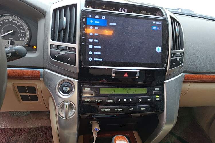 Used Toyota Land Cruiser 2012 4.0L Automatic VX Audio And AC Panel