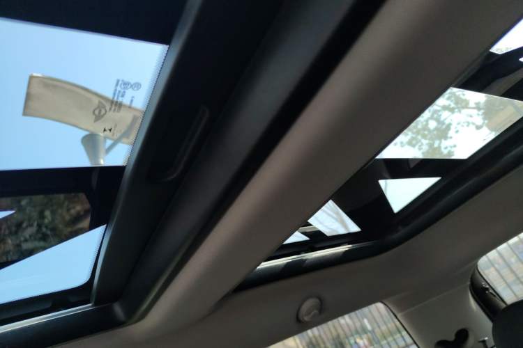 Used MINI 2022 Updated 2.0T COOPER S Artist Headliner