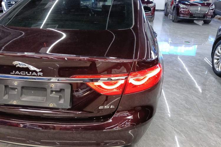 Used Jaguar XFL 2018 XFL 2.0T 250 PS Luxury Edition
