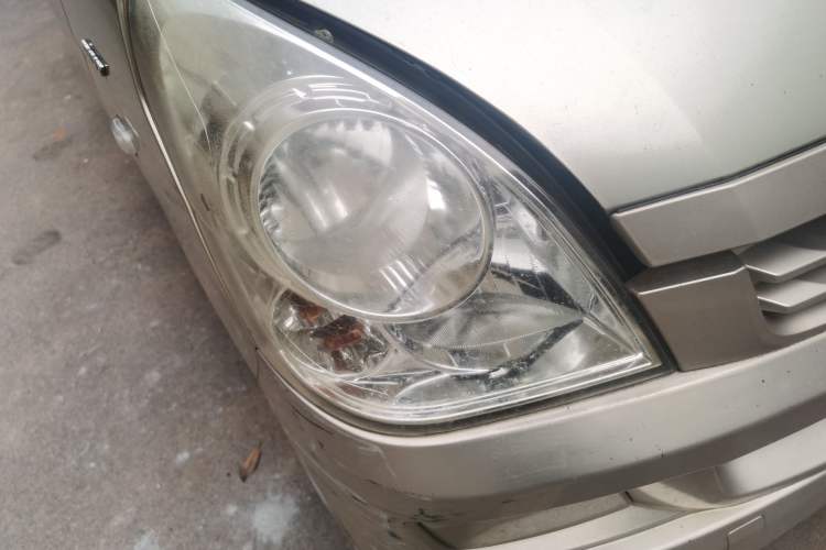 Used Wuling Rongguang 2014 1.5L S Base Version Right Front Headlight