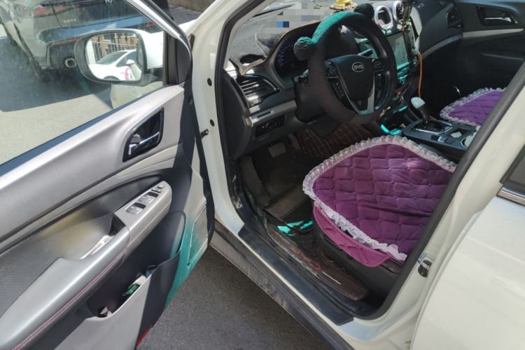 Used BYD S7 2015 2.0T Automatic Prestige Model
