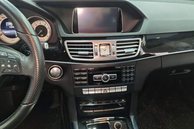 Used Mercedes-Benz E-Class 2015 E 260 L Sport & Fashion Model