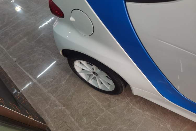 Used smart fortwo 2014 1.0 MHD Midnight Purple Limited Edition
