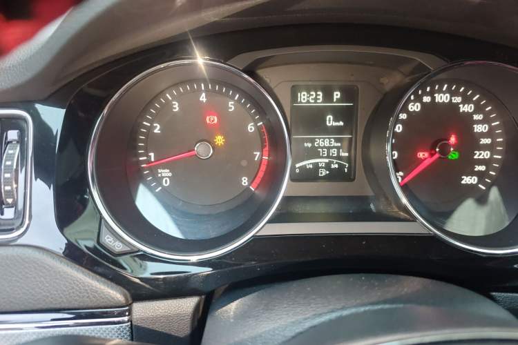 Used Volkswagen Sagitar 2017 1.6L Automatic Comfort Model Odometer Close Up