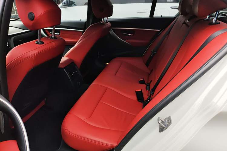 Used BMW 3 Series 2019 320i M Sport Night Edition Left Rear Seat