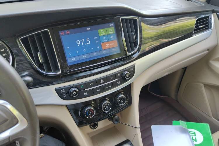 Used Baojun 730 2016 1.5L Manual Comfort Version 7 Seats China V Emission Standard