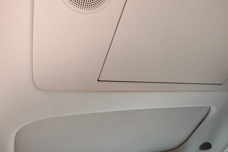 Used Li Auto MEGA 2025 Home Family Special Edition