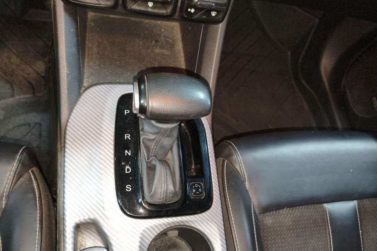 Used GAC Trumpchi GS3 2022 POWER 270T Automatic Sporty Edition Gear Lever