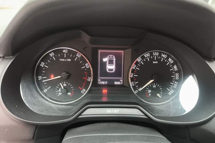 Used Skoda Octavia 2017 1.6L Manual Smart Drive Edition Instrument Cluster