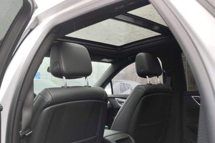 Used Cadillac XT5 2022 2.0T Four-Wheel Drive Luxury Version (Hummingbird Edition)
