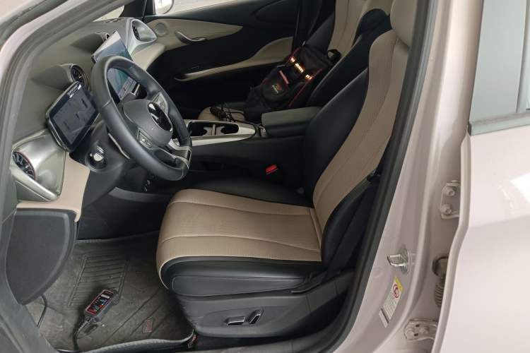 Used BYD Dolphin 2025 Intelligent Driving Version 410 km Fashion Edition
