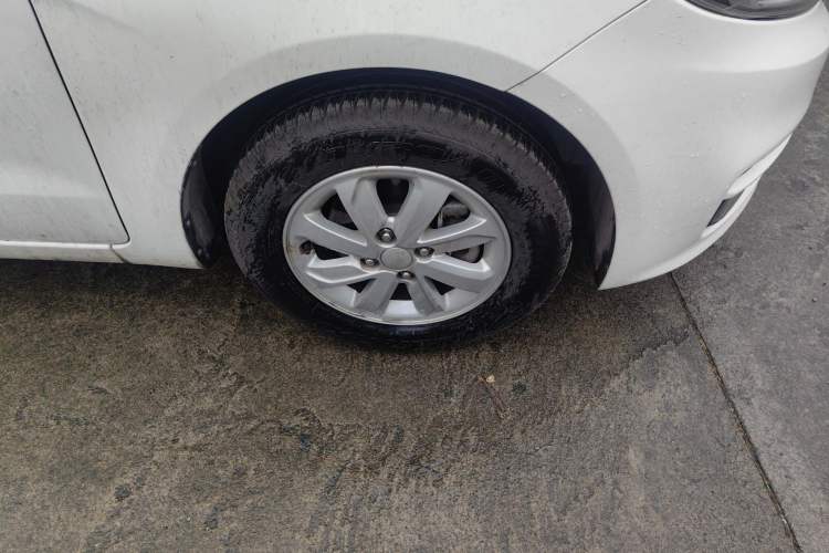 Used Kia K2 2015 Sedan 1.4L MT GLS