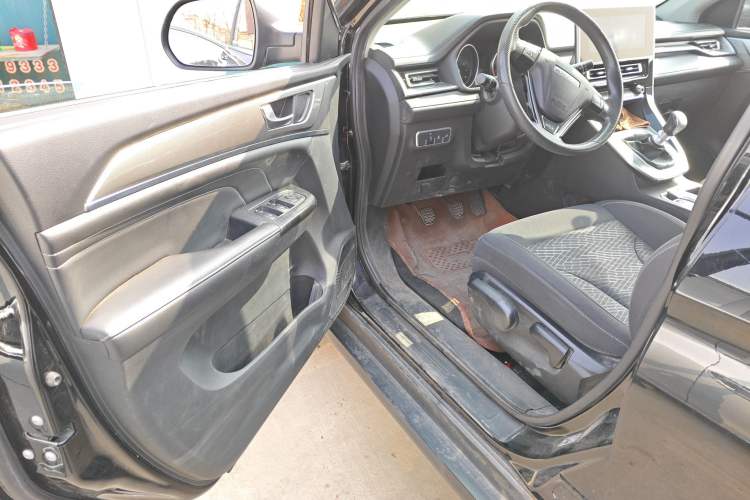 Used Haval M6 2023 PLUS 1.5T Manual Elite Smart Connectivity Model