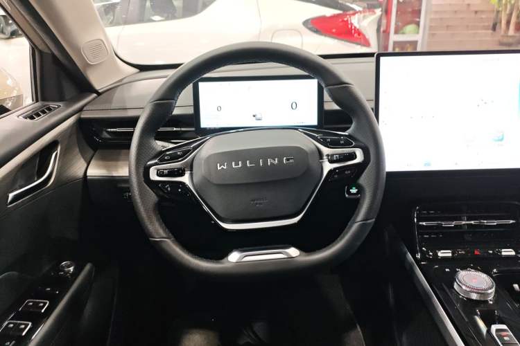 Used Wuling Xingguang 2024 Co-Creation Edition 510 Advanced Model
