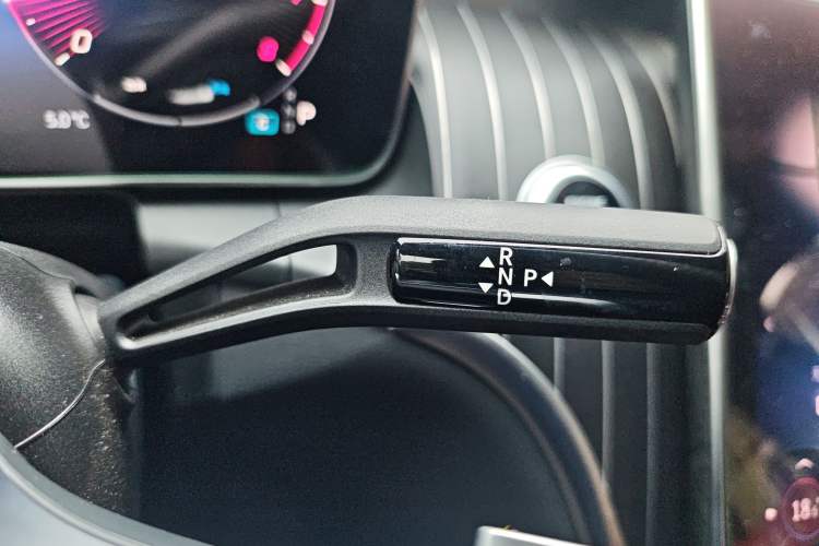 Used Mercedes-Benz GLC 2023 GLC 300 L 4MATIC Dynamic 7-Seater
