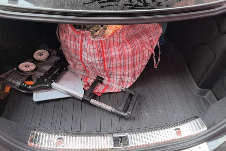 Used Mercedes-Benz E-Class 2017 E 300 L Luxury Model Trunk