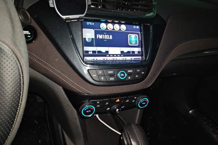 Used Chevrolet Malibu 2016 1.6T Automatic Luxury Edition Audio And AC Panel