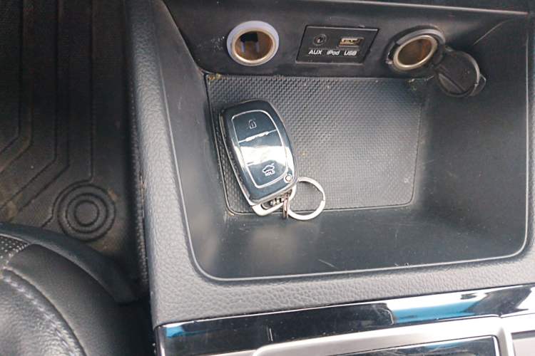 Used Hyundai Mistra 2014 1.8L Automatic Smart GLS Gear Lever