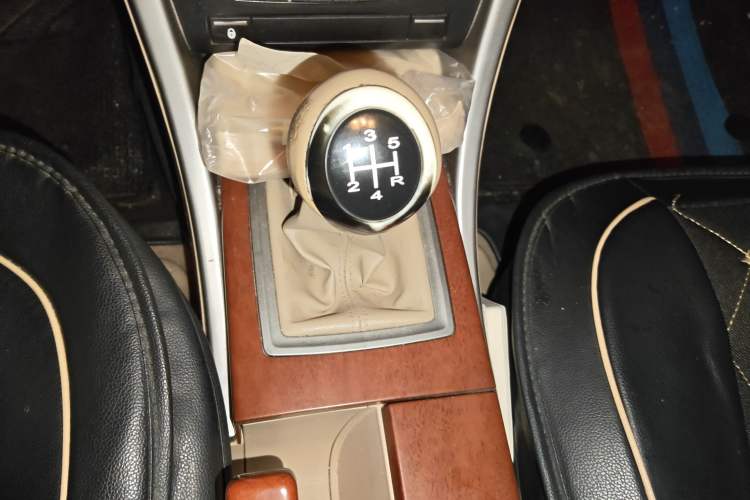 Used Roewe 550 2012 550 1.8L Manual Value Edition