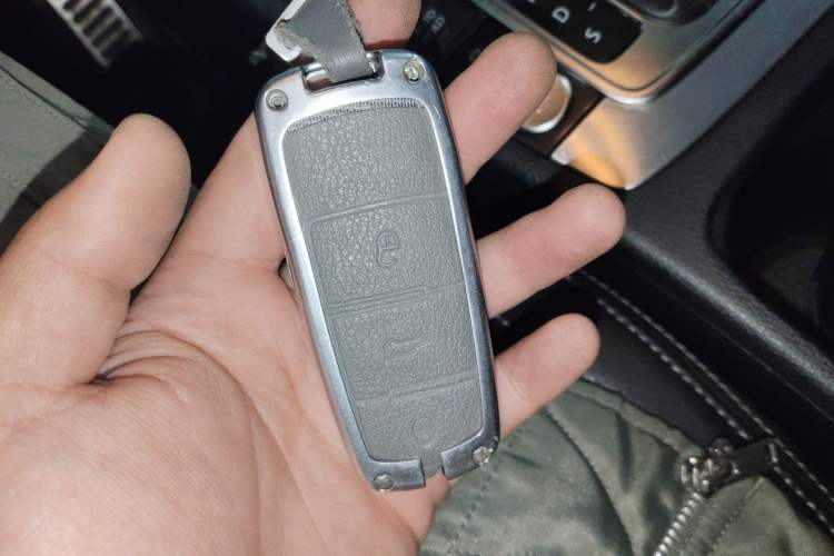 Used Volkswagen FAW-Volkswagen CC 2012 2.0 TSI Luxury Model Vehicle Key