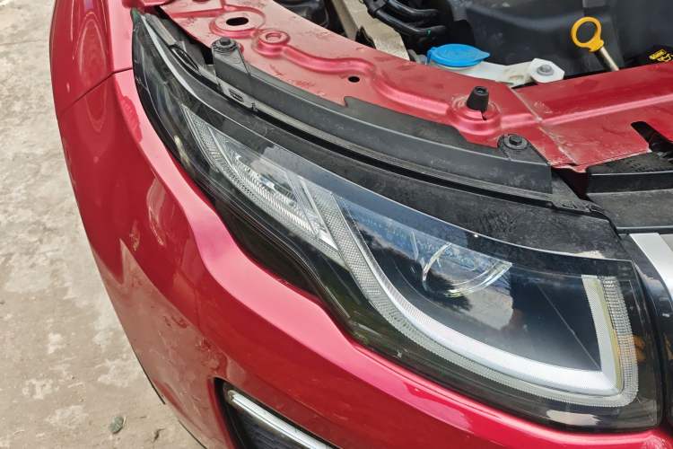 Used Land Rover Range Evoque 2018 240 PS SE Smart Brilliance Edition Right Front Headlight