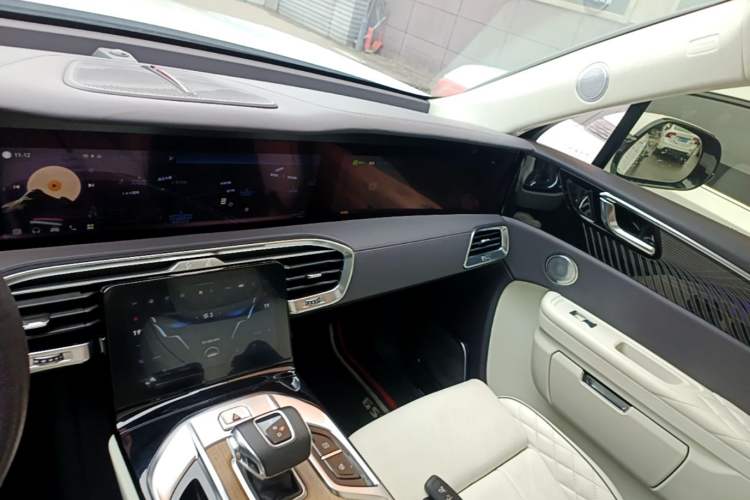 Used Hongqi E-HS9 2022 660 km Range Flagship Edition Four Seats
