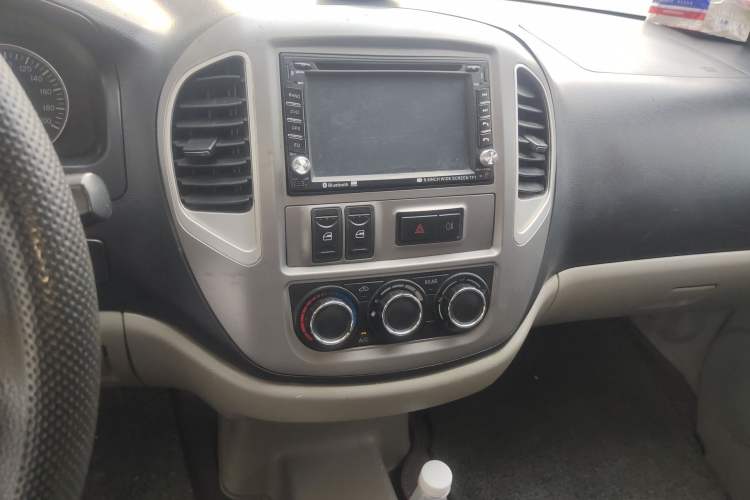 Used FORTHING Lingzhi 2015 M3 1.6L 7-Seater Comfort Model