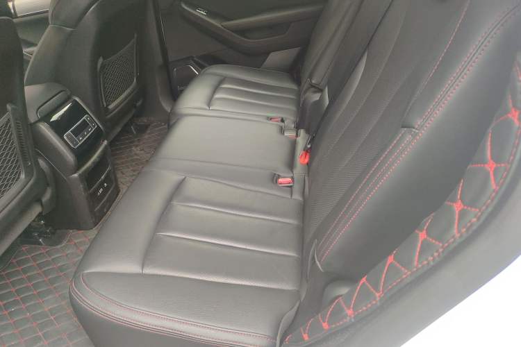 Used BYD Tang New Energy 2019 DM 2.0T All-Wheel Drive Connected Leading Model 7 Seats China VI Standard Left Rear Seat