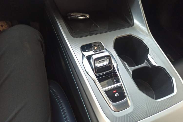 Used GAC Trumpchi GS3 2023 Shadow Speed 270T Dynamic Intelligence Edition Gear Lever