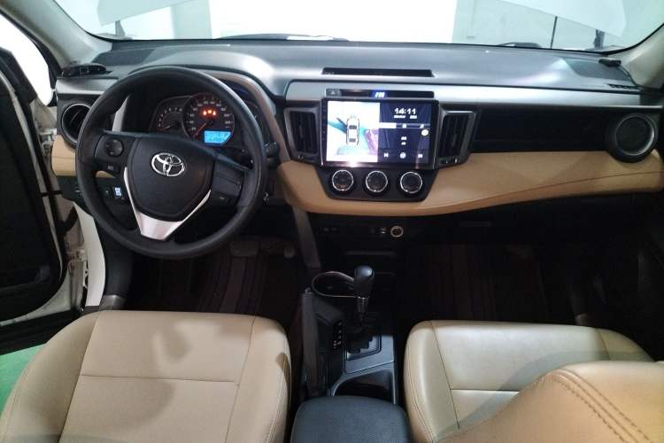 Used Toyota RAV4 2016 2.0L CVT Two-Wheel Drive Urban Edition China V Standard
