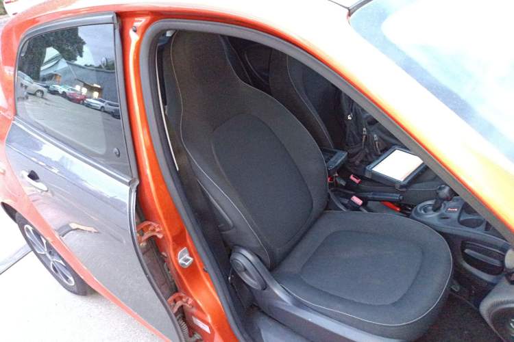 Used smart forfour 2016 1.0L 52 kW Passion Edition
