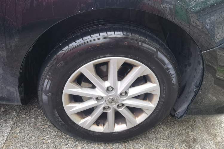 Used Toyota Camry 2012 2.5G Luxury Edition Right Front Wheel Hub